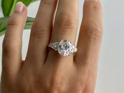 925 Sterling Silver CZ Ring Size 9