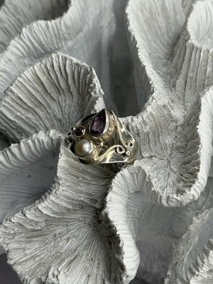 Vintage 925 Sterling Silver Pearl & Amethyst & Garnet Ring Size 7