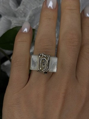 925 Sterling Silver White Abalone Mother of Pearl Ring Size 7