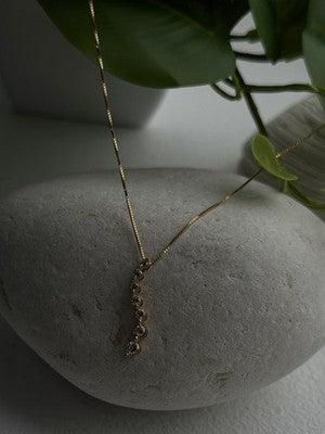Elegant 14K Yellow Gold Diamond Necklace Length 18 inch