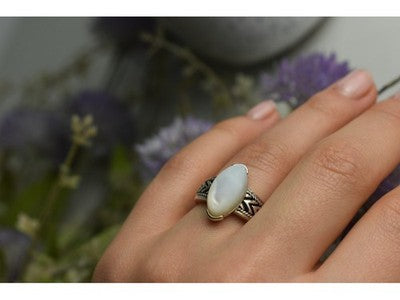 925 Sterling Silver Mother Of Pearl Ring Size 6.5