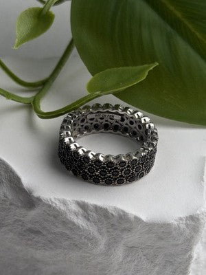 Vintage 925 Sterling Silver Black Spinel Band Ring Size 9