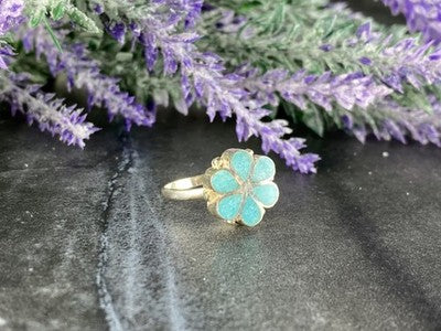 925 Sterling Silver Nephrite (Jade) Inserts "Flower" Ring Size 7.5