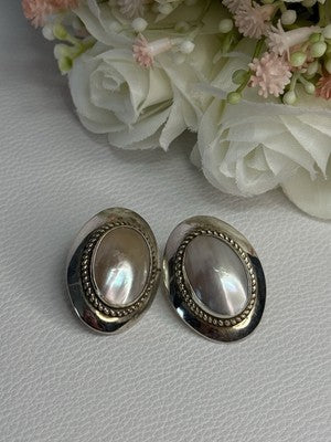 Vintage 925 Sterling Silver Mabe Pearl Earrings Length 1.15 Inch