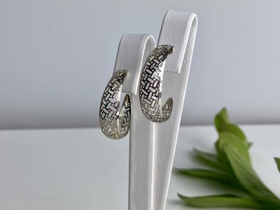 Classic Openwork Stud Earrings