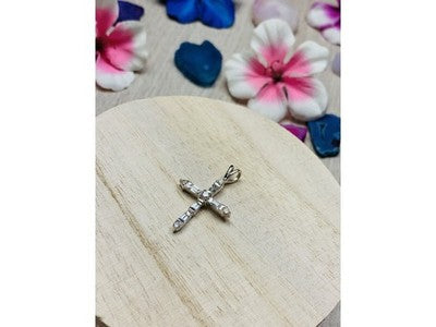 925 Sterling Silver CZ Cross Pendant