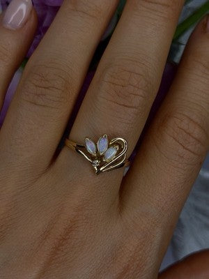 Elegant 14K Yellow Gold Opal & Diamond Heart Motif Ring Size 8.5