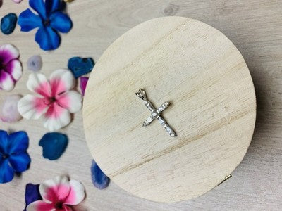 925 Sterling Silver CZ Cross Pendant