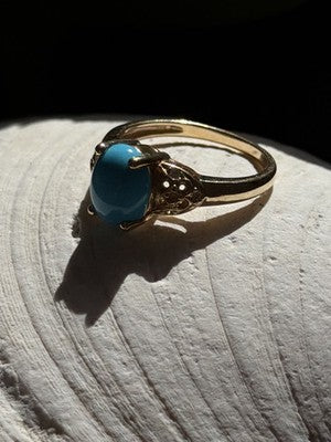 14K Yellow Gold Blue Oval Turquoise & Diamond Ring Size 6