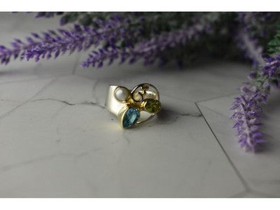 925 Sterling Silver Blue Spinel, Pearl & Peridot Ring Size 5.5