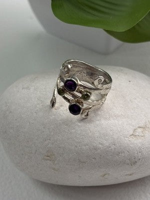 925 Sterling Silver Amethyst & Peridot Ring Size 9.5