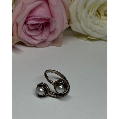 Share Vintage 925 Sterling Silver Pearl Ring Size 5