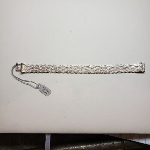 925 Sterling silver  diamond cut Bracelet.  6.5 inch AT