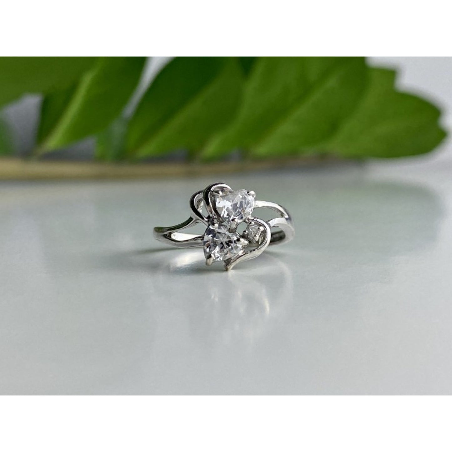 925 STERLING SILVER WHITE CZ "HEARTS" RING SIZE 9