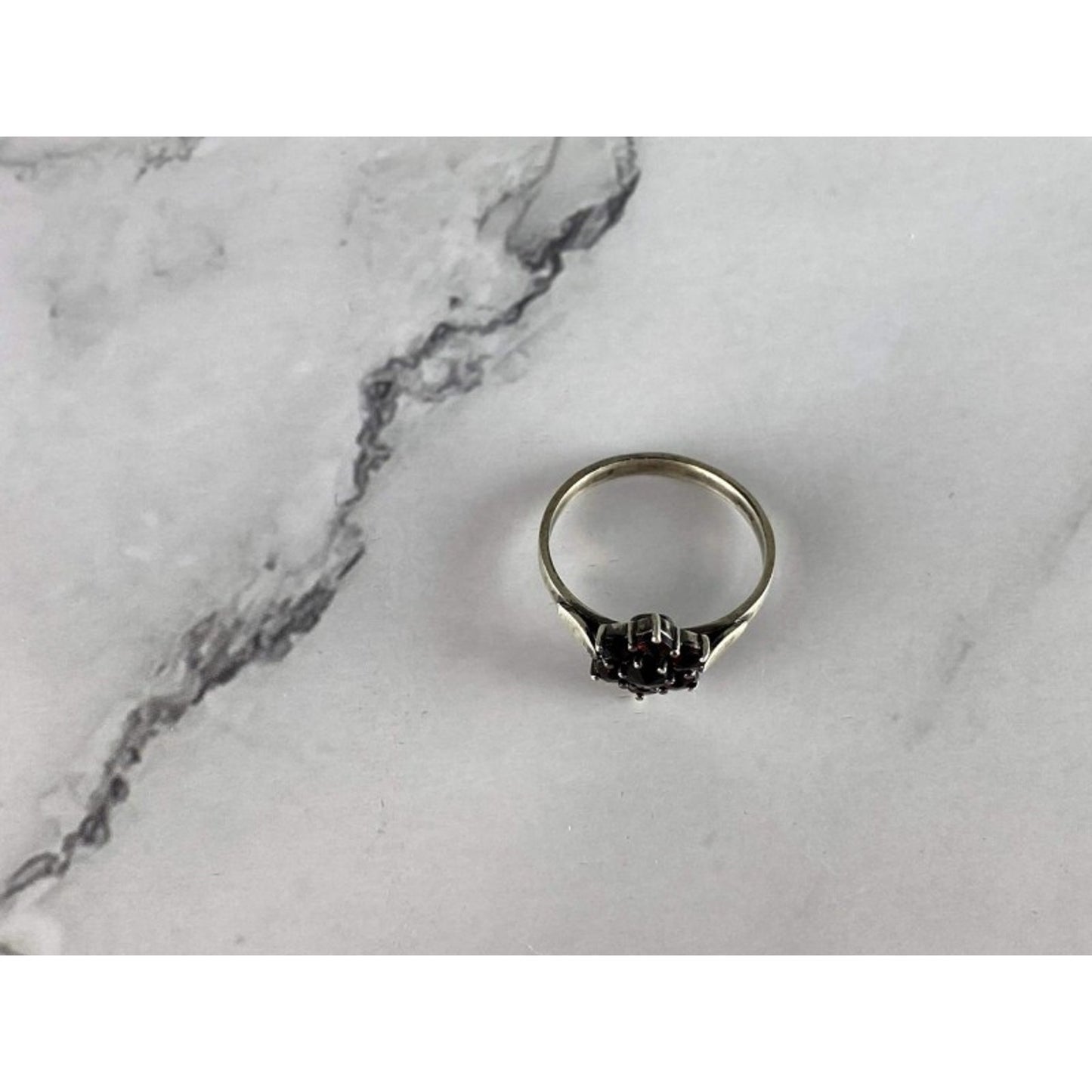 925 STERLING SILVER ALMANDINE "FLOWER" RING SIZE 7