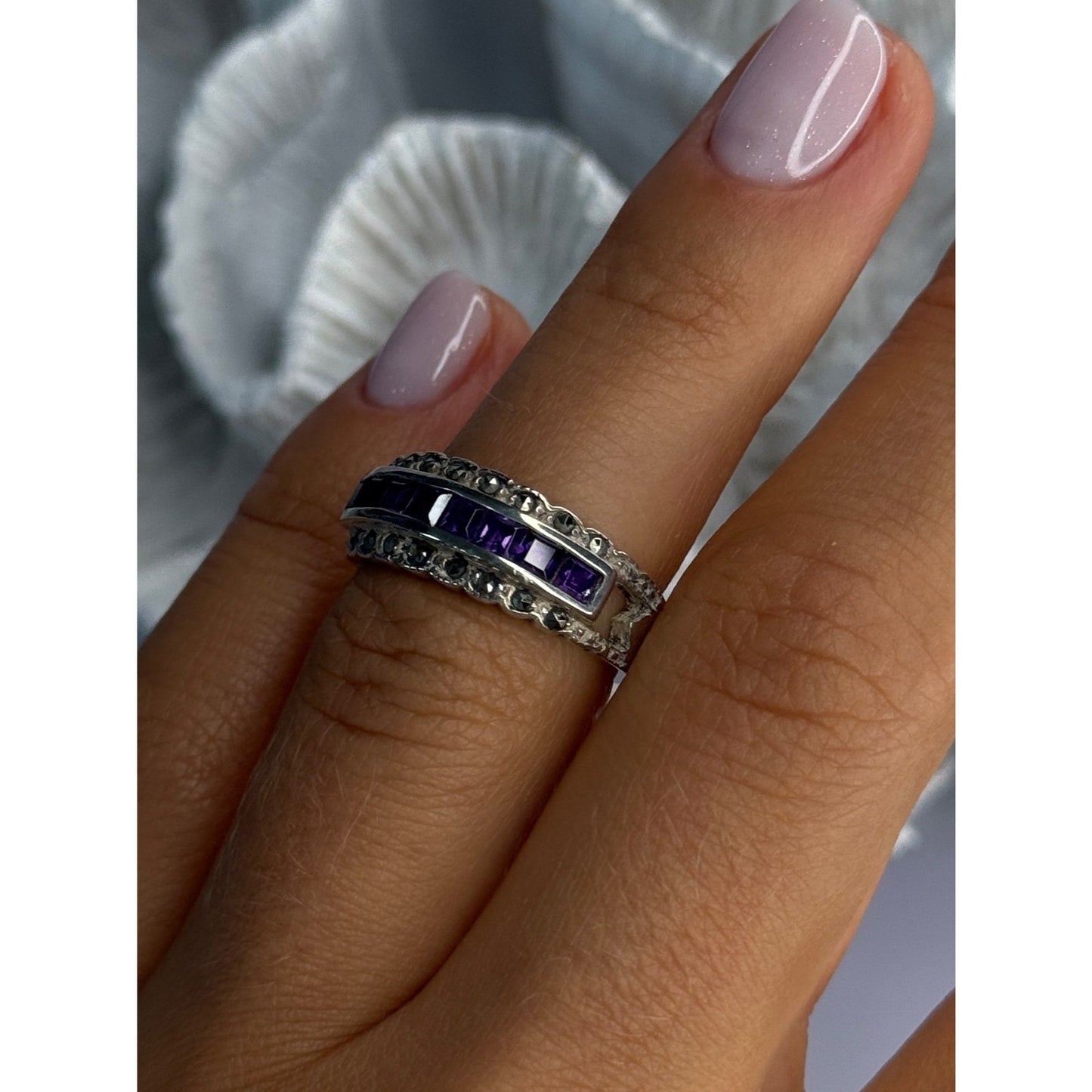 925 STERLING SILVER AMETHYST & MARCASITE RING SIZE 6