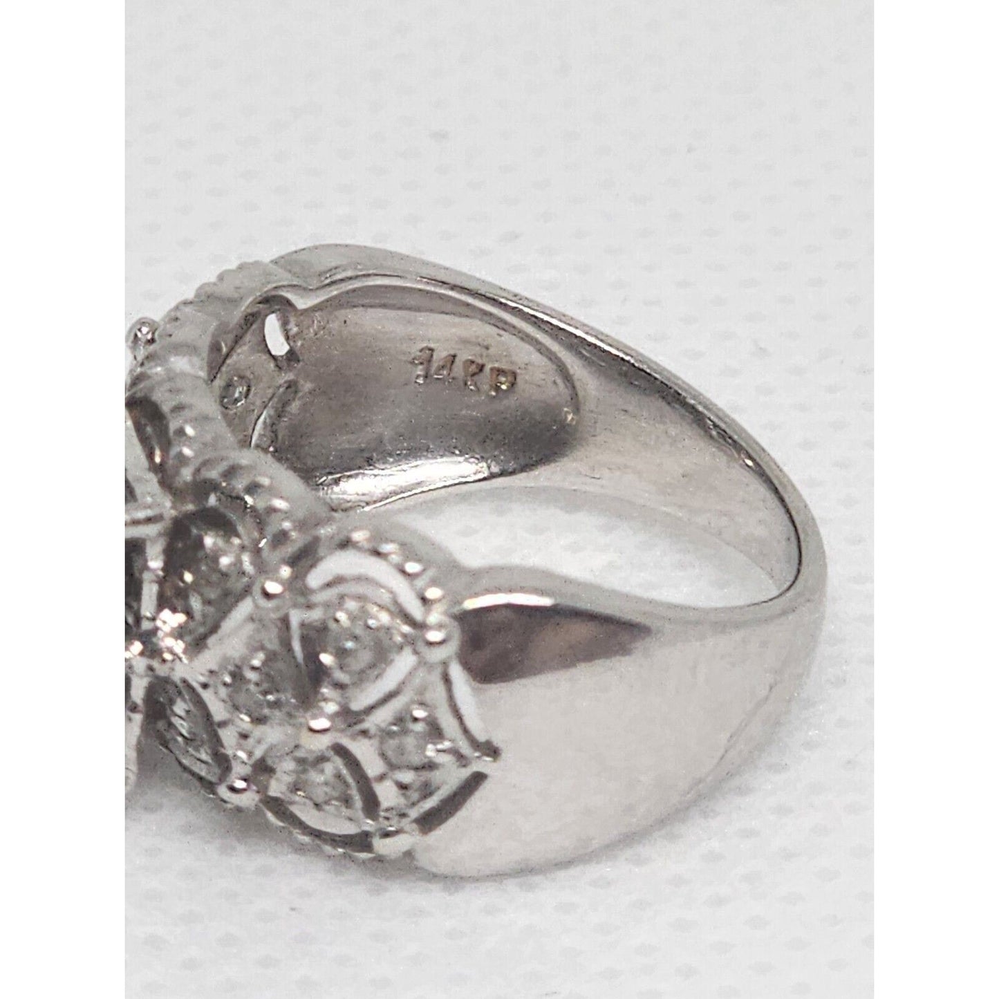 14K White Gold & Diamonds 0.5Ct Ring Size 4
