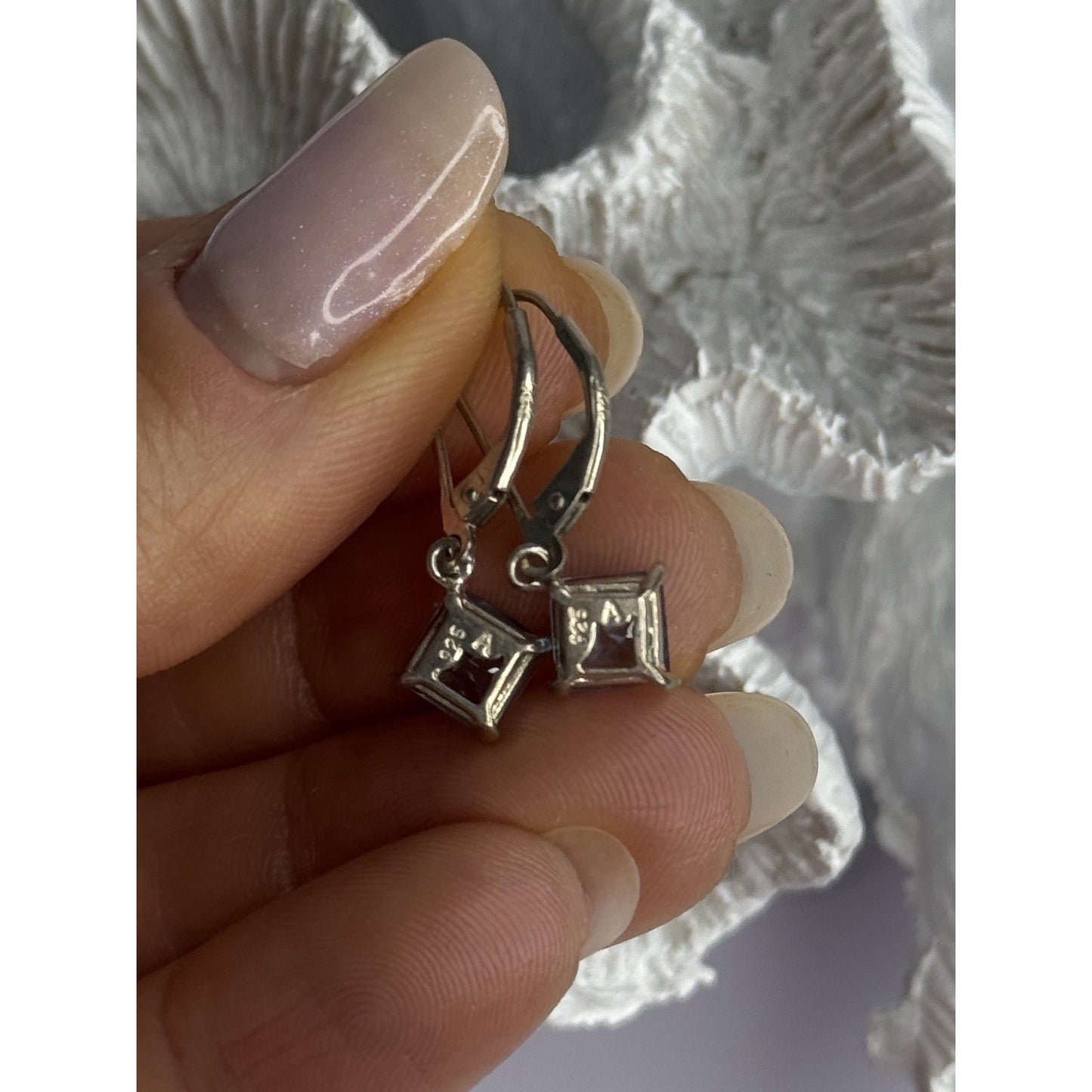 SHINY 925 STERLING SILVER TOPAZ EARRINGS LENGTH 1 INCH