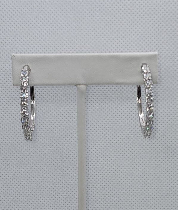 10K White Gold Diamonds 0.9 Carat Earrings Length 34 mm