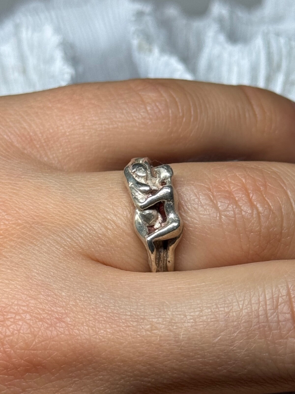 925 Sterling Silver Kamasutra Ring Size 6