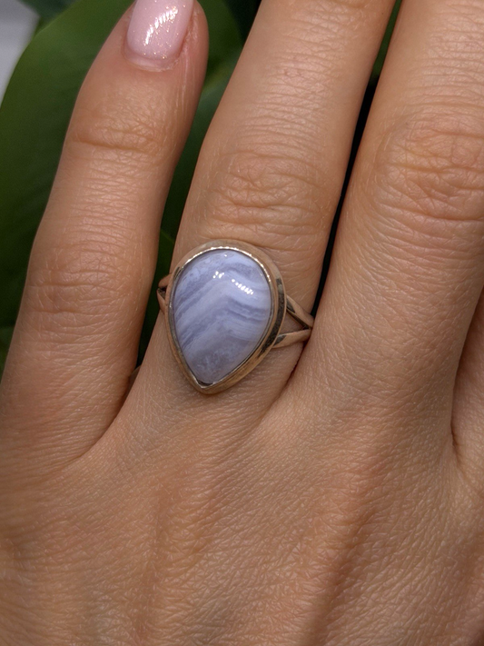 925 Sterling Silver Pear-Shaped Blue Lace Agate Ring Size 7.5