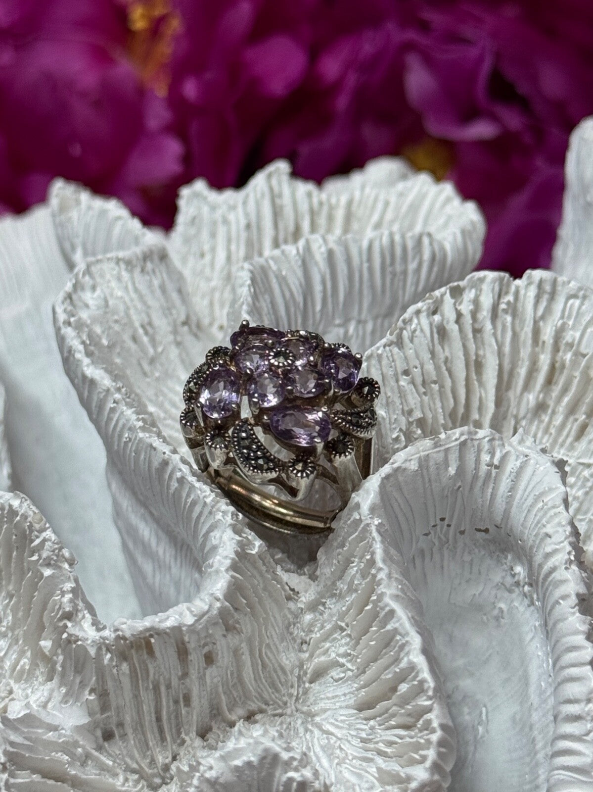 925 Sterling Silver Amethyst & Marcasite Ring Size 5