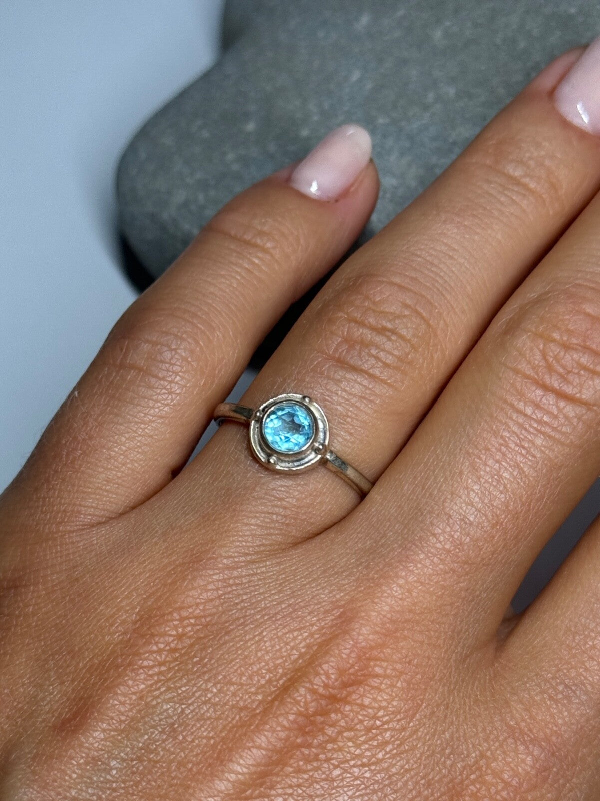 925 Sterling Silver Blue Topaz Ring Size 7.5