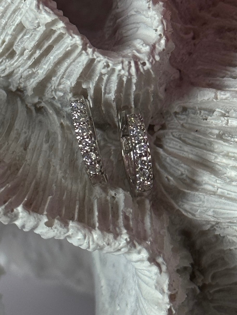 14K White Gold Diamonds 0.18 carats Earrings
