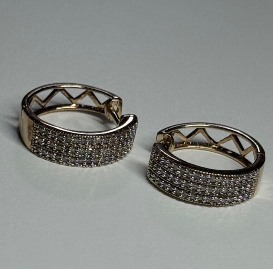10K Yellow Gold Diamonds 0.9 Carat Earrings Length 18 mm