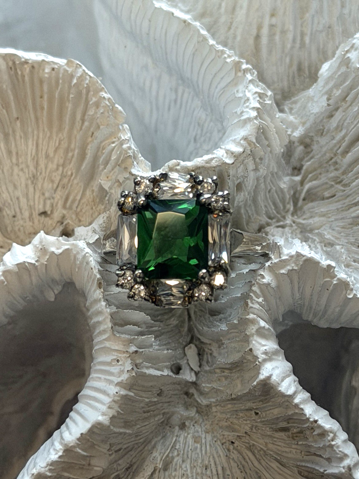 Shiny 925 Sterling Silver Emerald & Beryl Ring Size 6