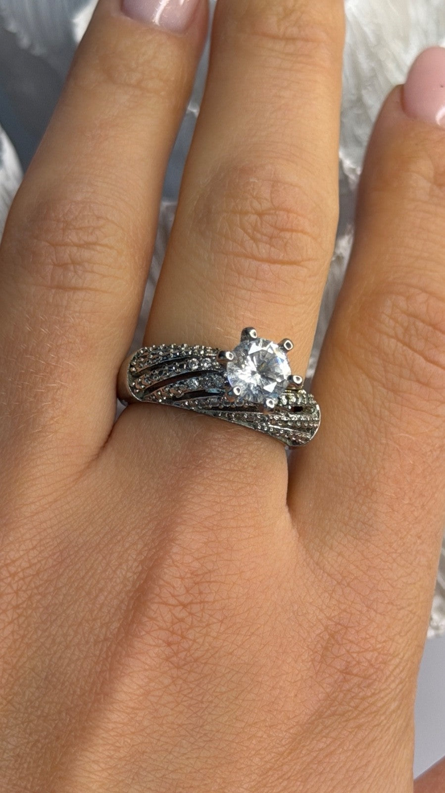 Beautiful 925 Sterling Silver Cz Ring Size 8