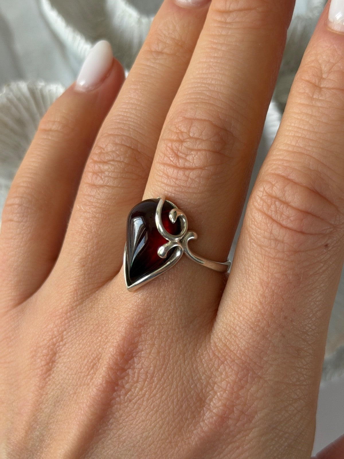 Beautiful Design 925 Sterling Silver Amber Ring Size 9