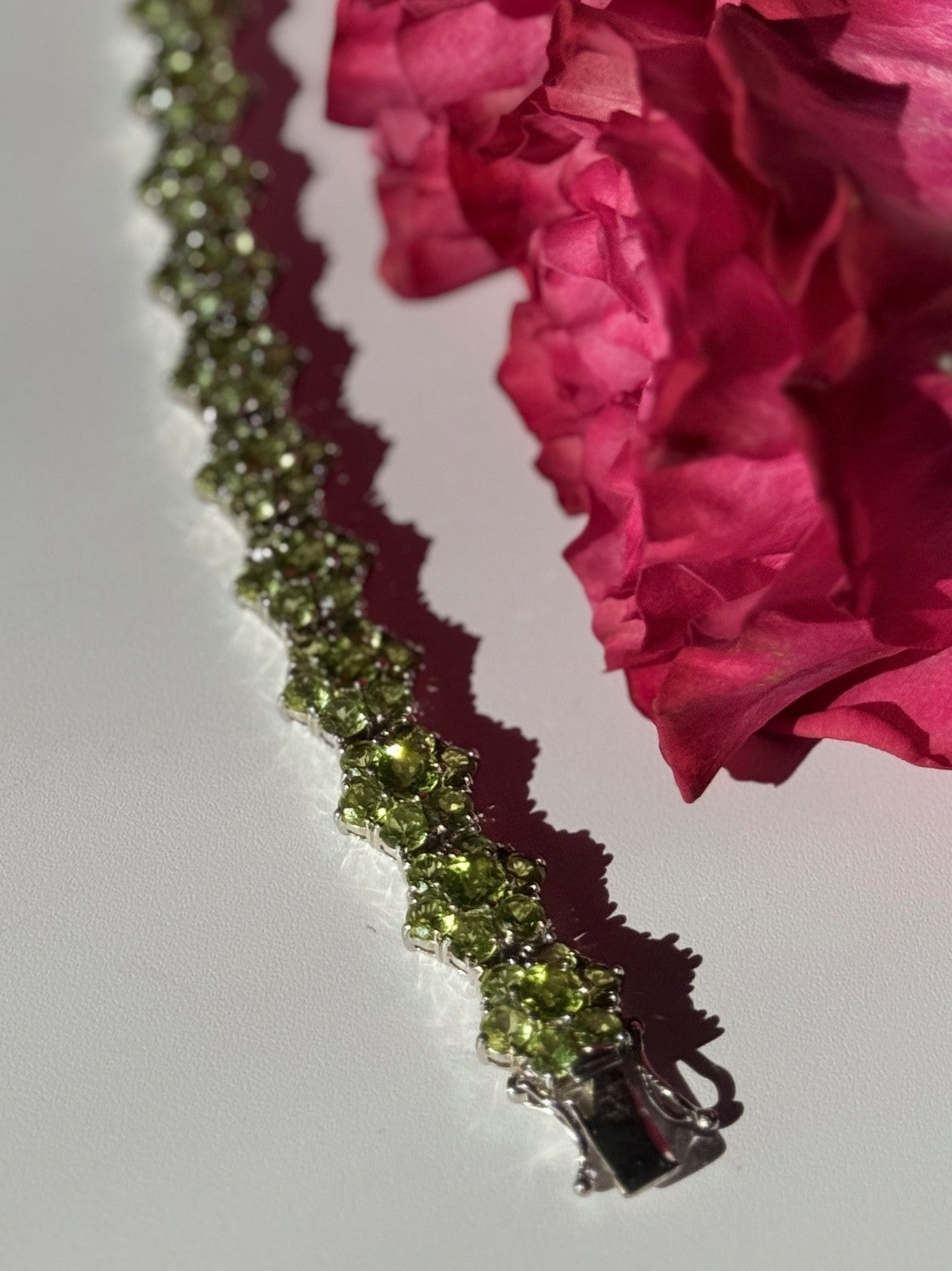 925 Sterling Silver Peridot Flower Bracelet 7.5 Inch