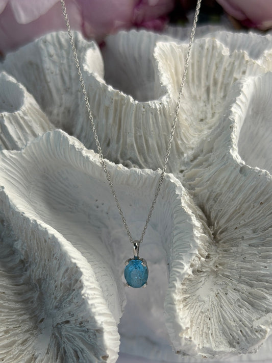 14K White Gold Topaz Pendant & 10K White Gold Chain