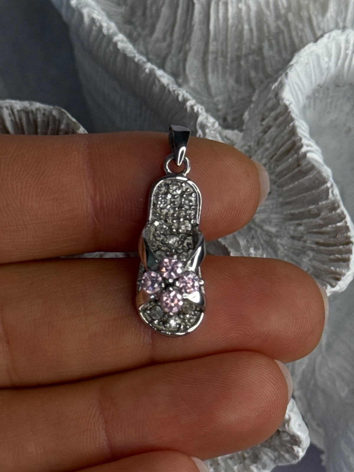 Ws 925 Sterling Silver Flip Flop Sandal Pink & White CZ Pendant Length 1.30 Inch
