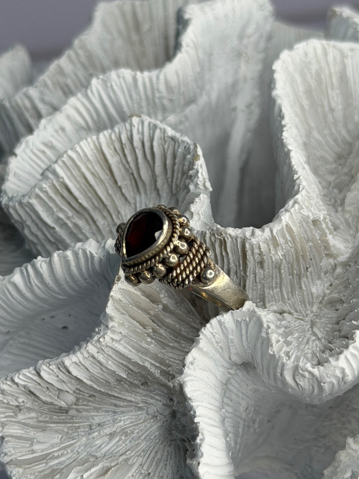 Vintage 925 Sterling Silver Garnet Ring Size 9
