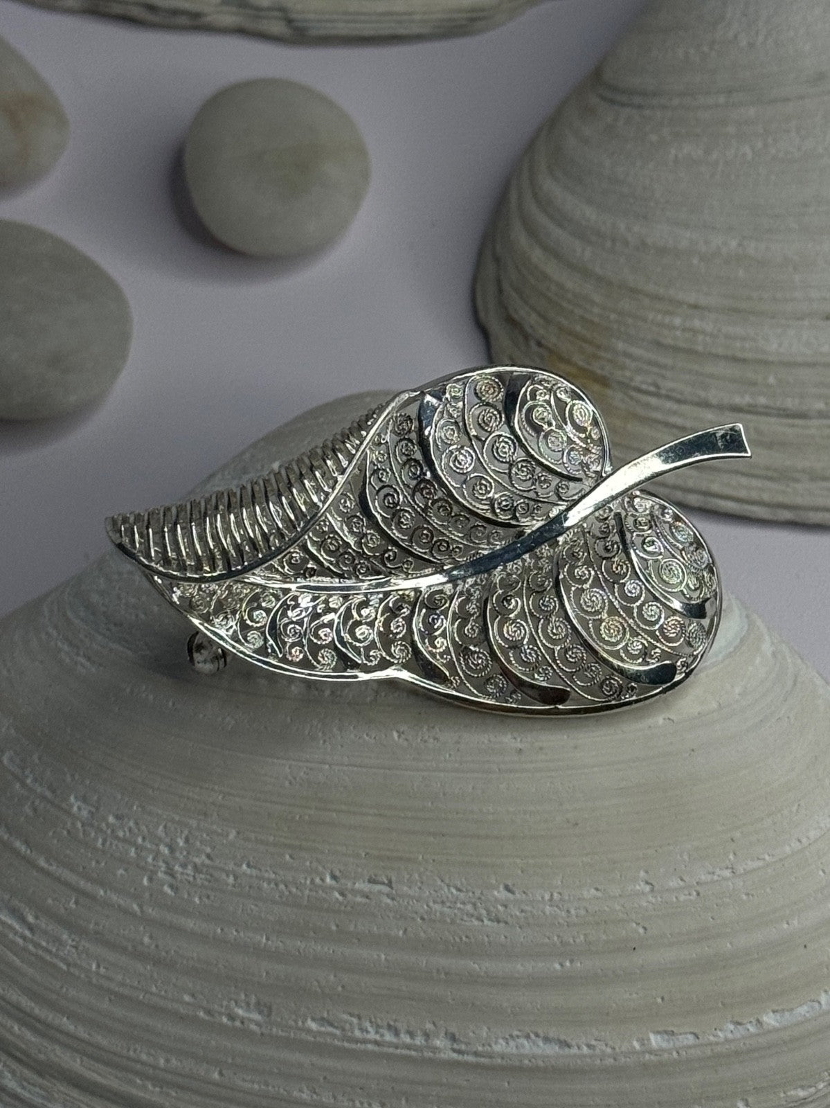 Elegant Design Germany 925 Sterling Silver Leaf Brooch Length 1.10 Inch