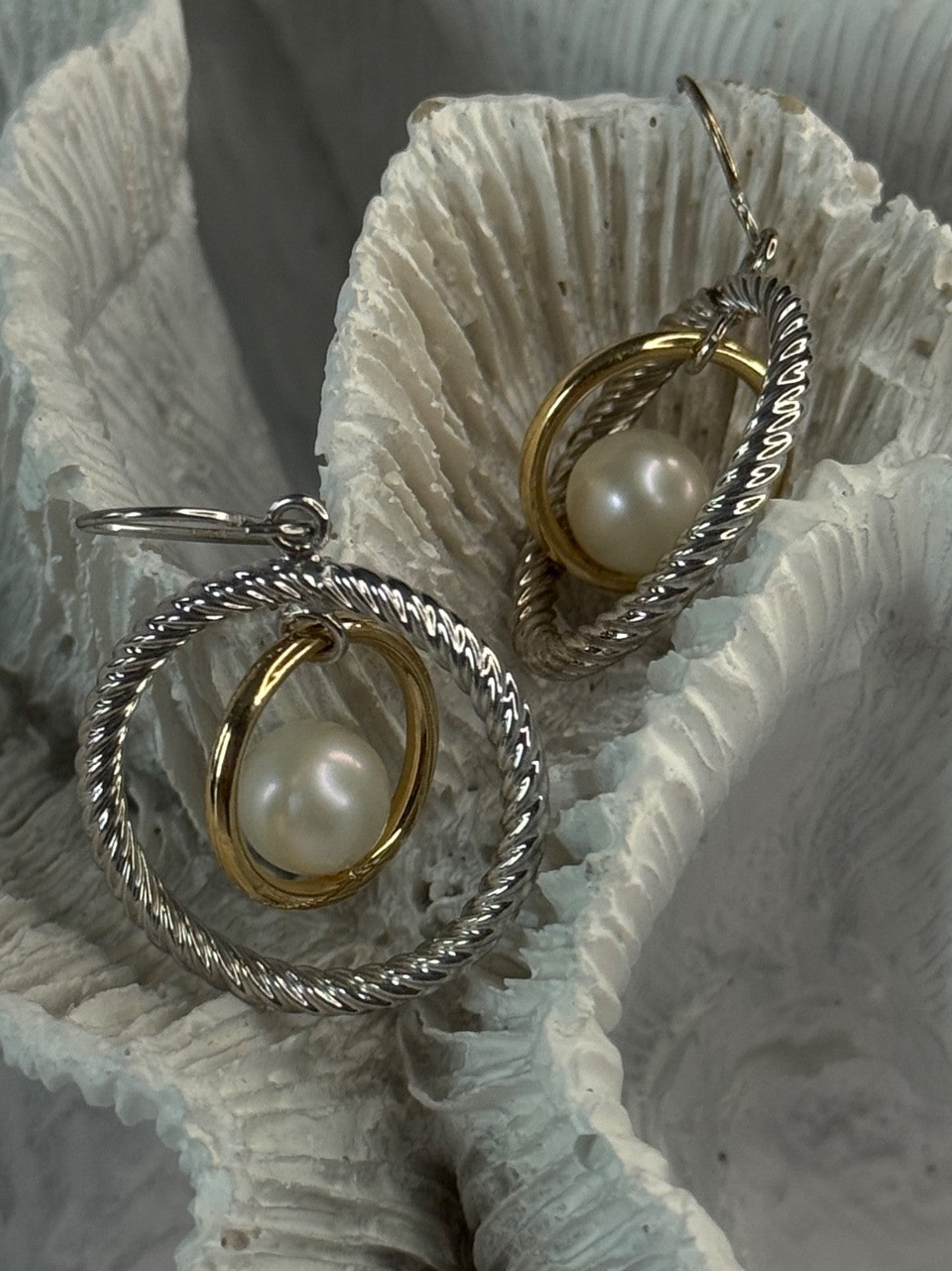 Elegant Design 925 Sterling Silver Gold Plated Part Pearl Earrings Length 1.30