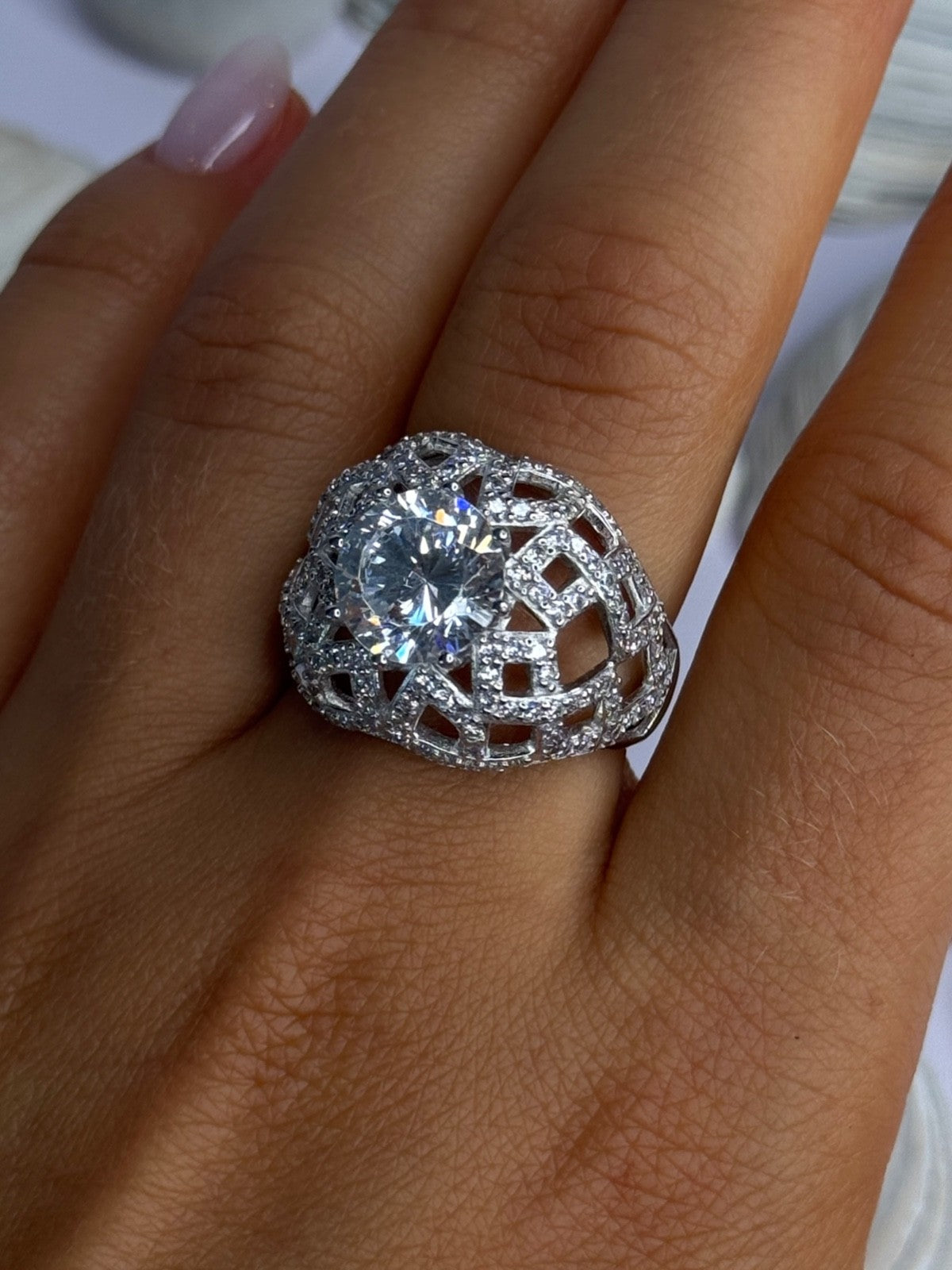 Shiny 925 Sterling Silver Cz Ring Size 9