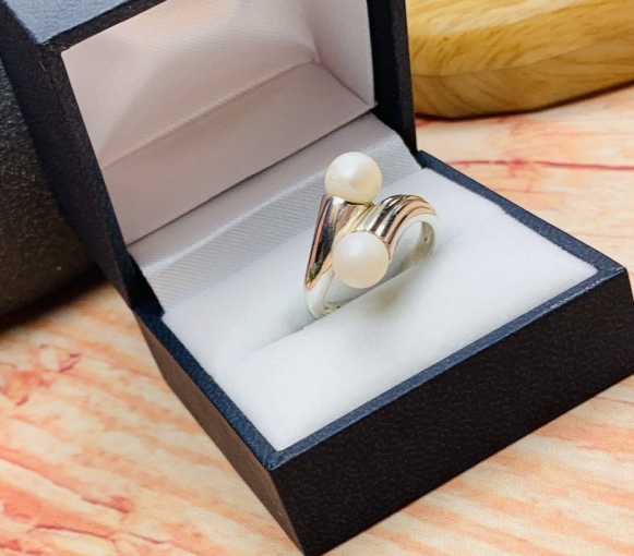 925 Sterling Silver Pearls Ring Size 7