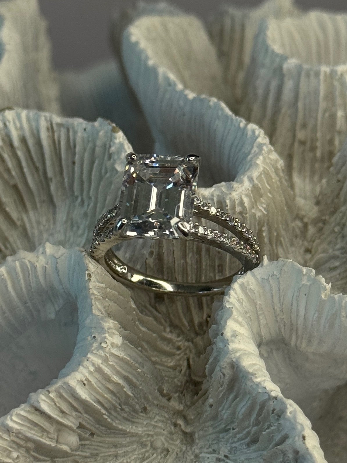 Beautiful 925 Sterling Silver Cz Ring Size 7