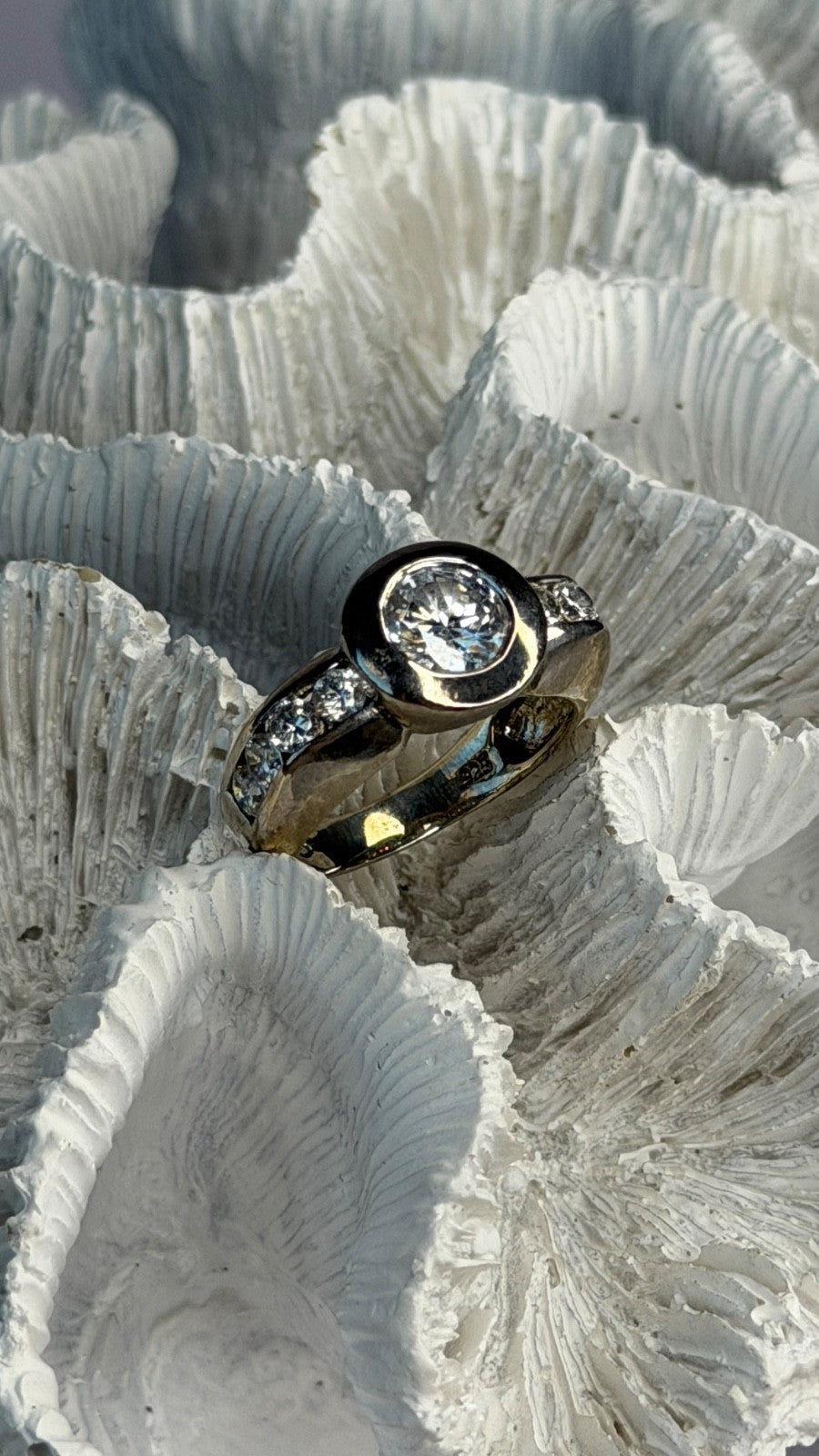 Elegant 925 Sterling Silver Cz Ring Size 8