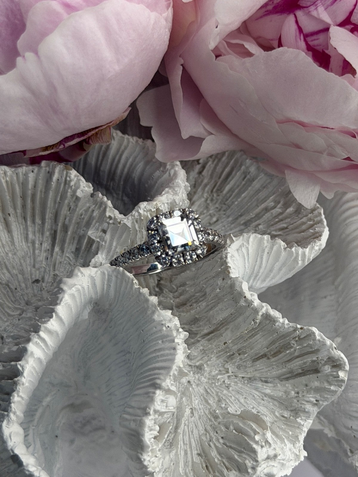 GOC 925 Sterling Silver tcw 1.75 Cz Ring Size 7