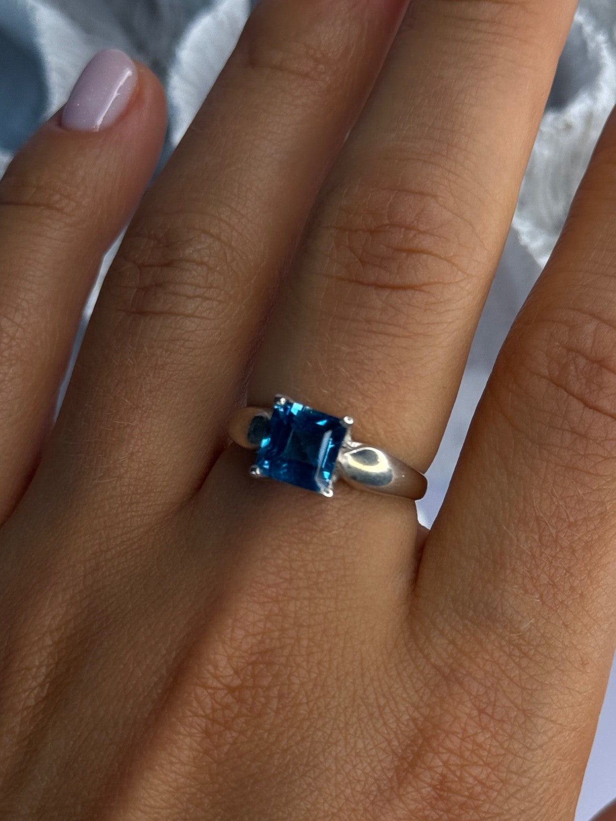 925 Sterling Silver Blue Topaz Ring Size 8