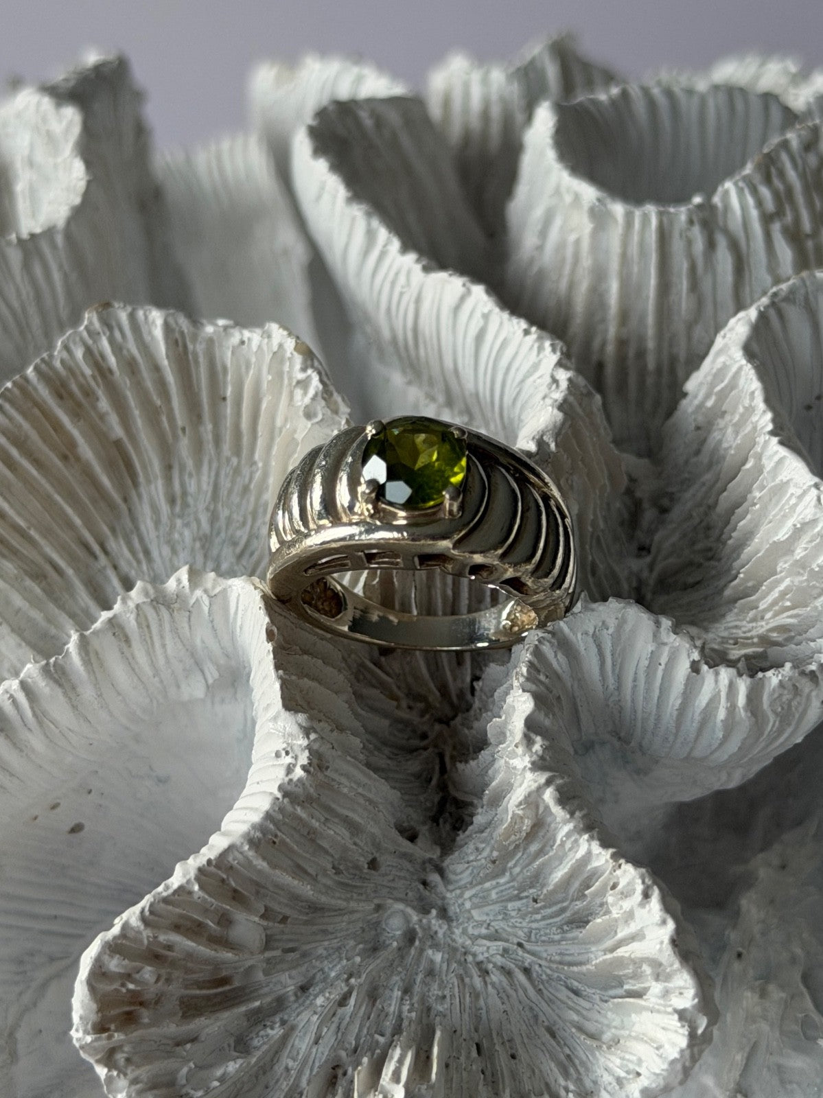 925 Sterling Silver Peridot Ring Size 6