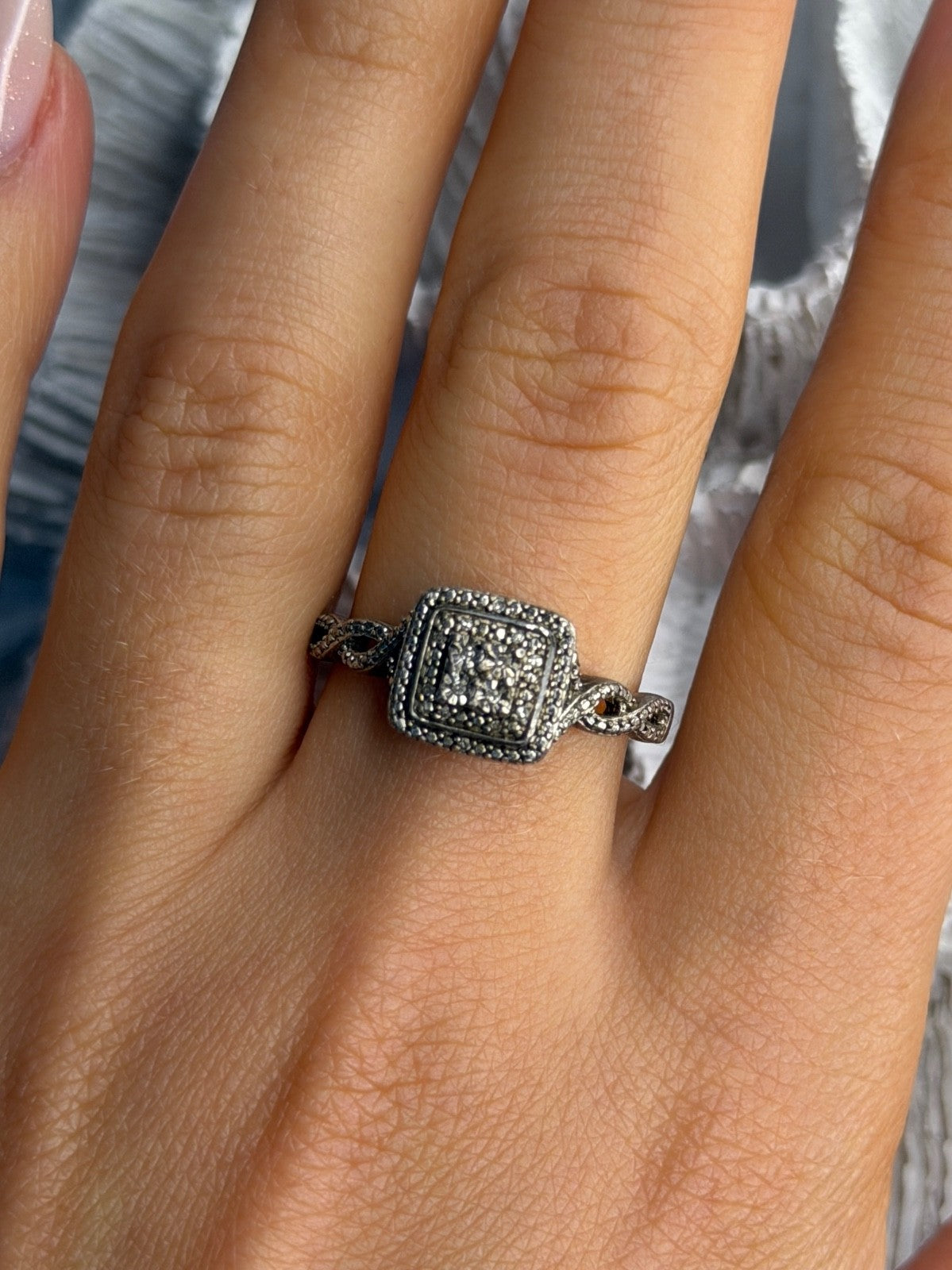 925 Sterling Silver White Sapphire Ring Size 9