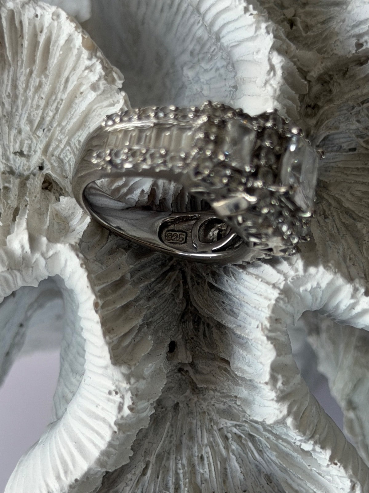 925 Sterling Silver White Topaz Ring Size 7