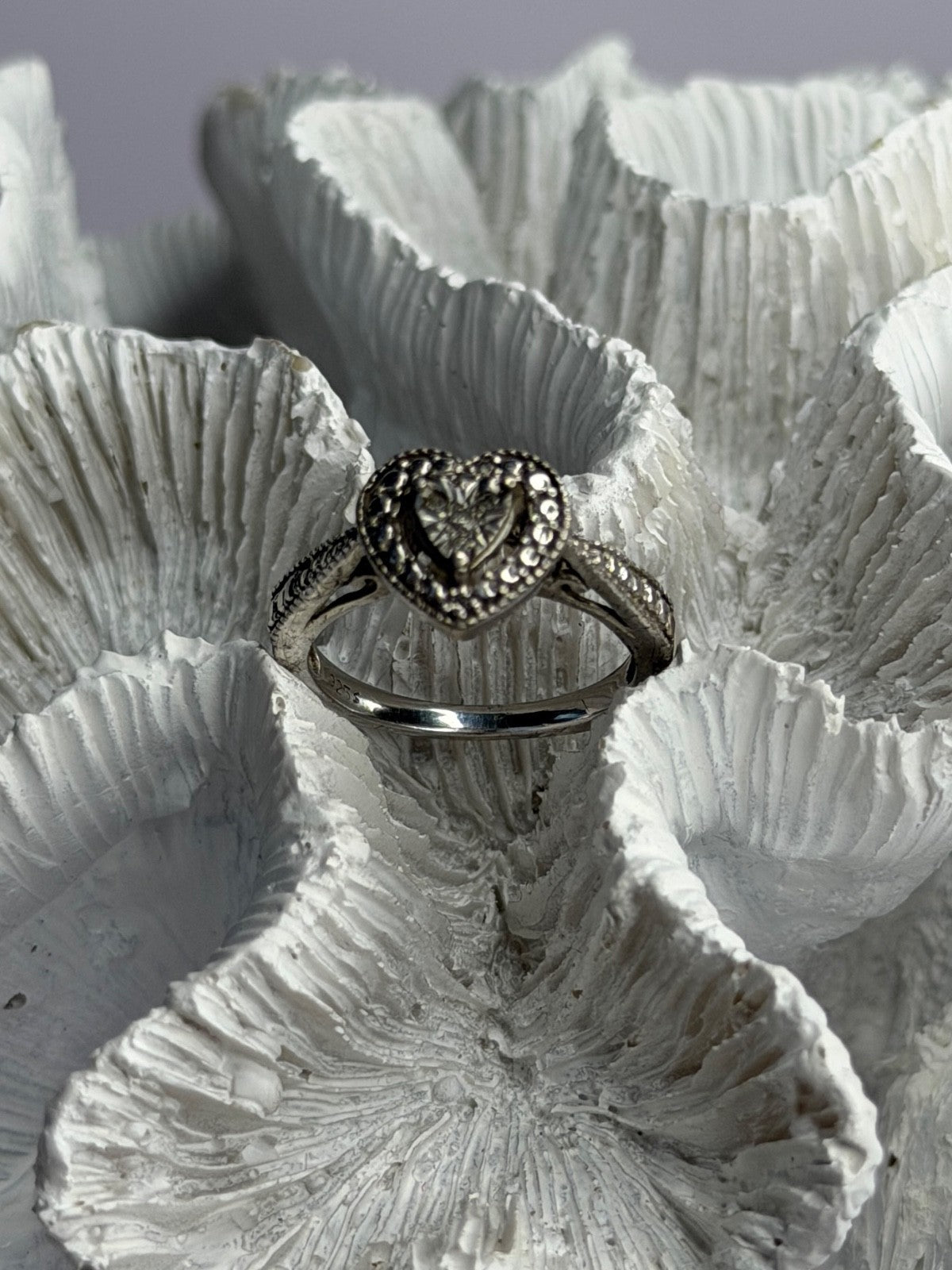 925 Sterling Silver Heart Ring Size 7.5