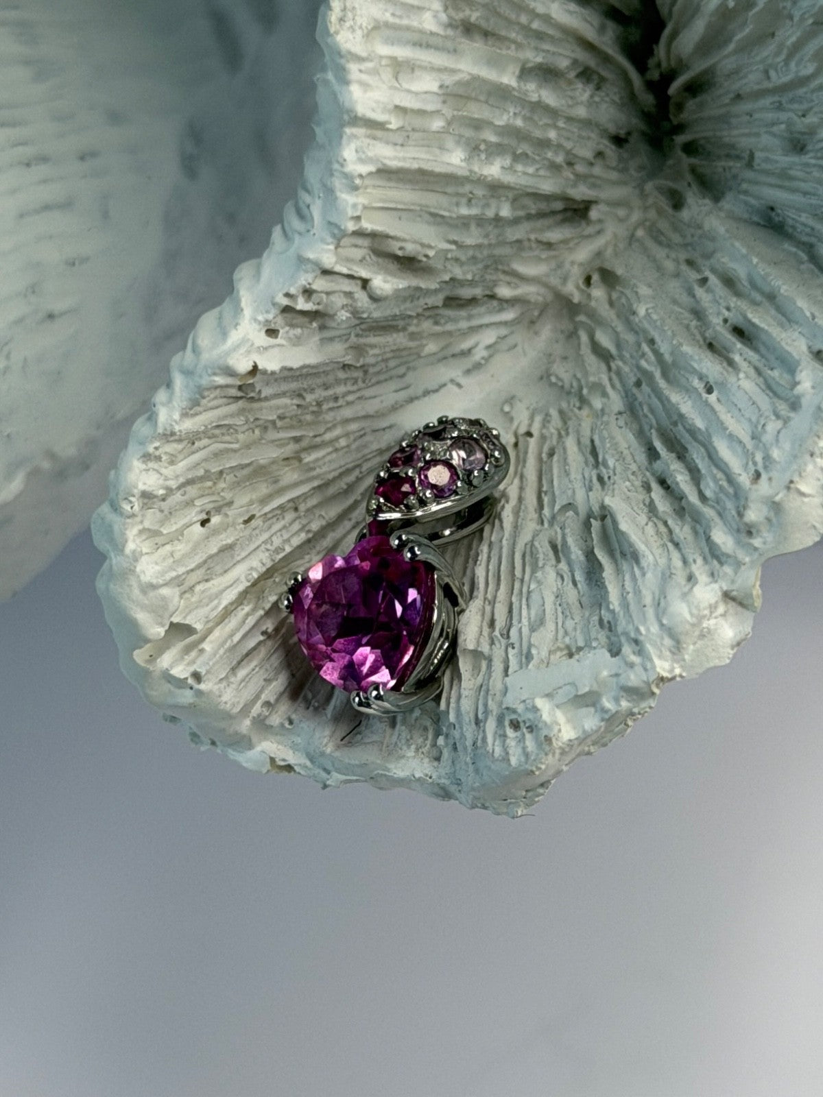 10K White Gold Pink Topaz Heart Pendant
