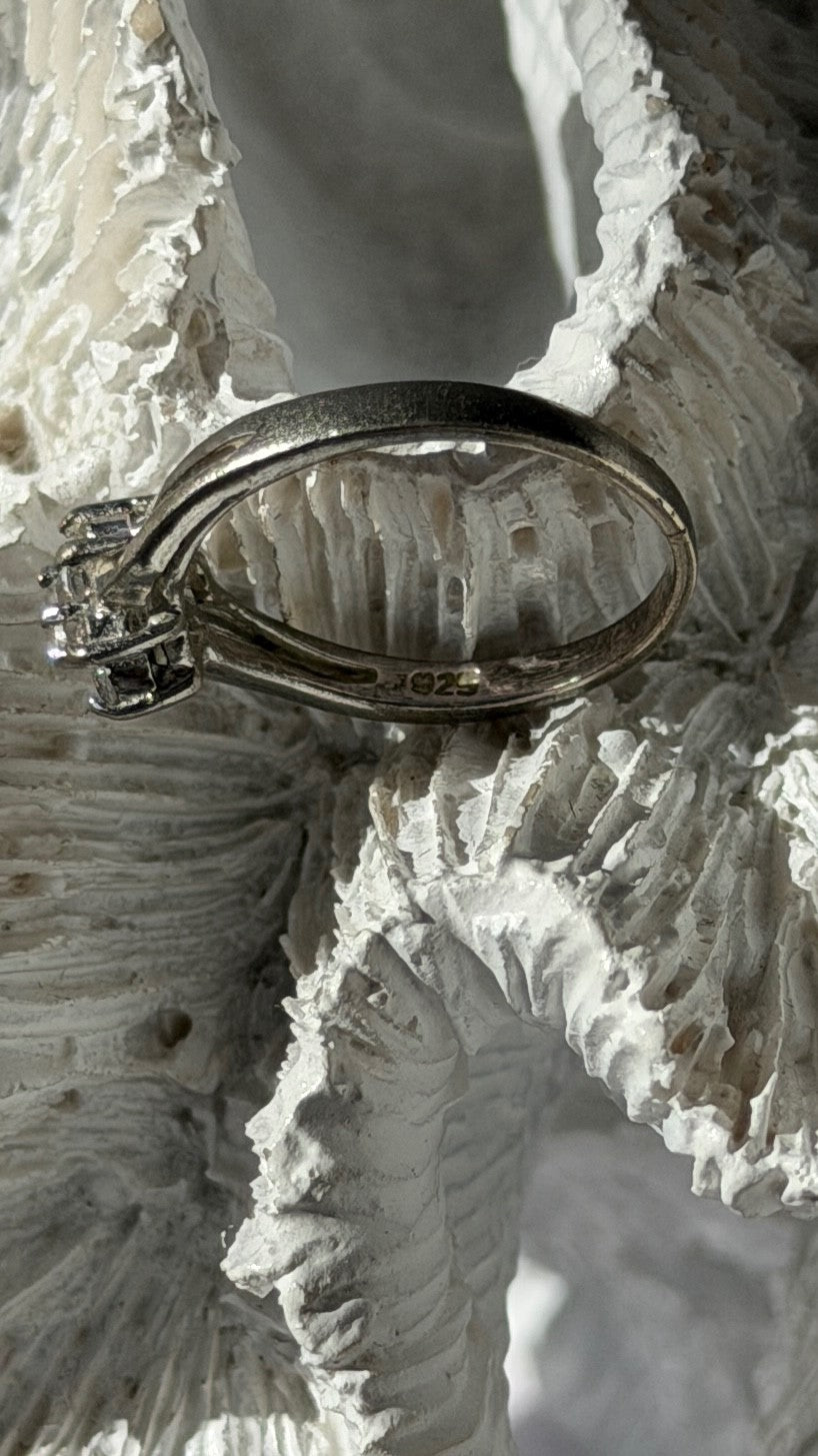 925 Sterling Silver White Topaz Flower Ring Size 6
